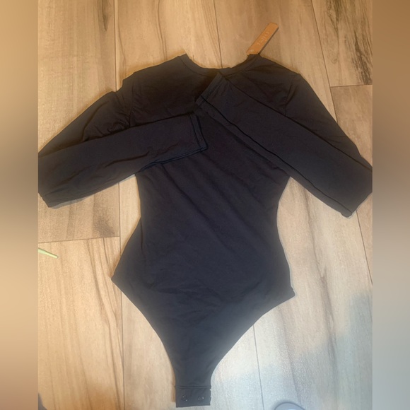 Skims bodysuit - Picture 2 of 4